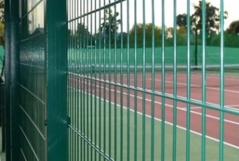 2Д панели ограждения теннисного корта Ограждение корта из 2Д панелей